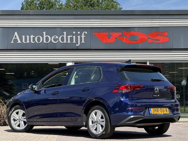 Volkswagen GOLF 1.0 eTSI Life | Stuurverwarming | ACC | CarPlay | Stoelverwarming