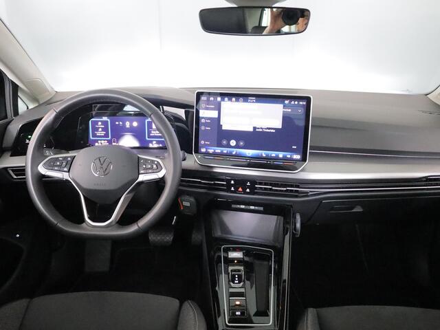 Volkswagen GOLF 1.5 eHybrid Style Edition 204 pk Automaat (DSG) | Verlengde garantie | Navigatie via App | Panoramadak | Parkeersensoren (Park assist) | Achteruitrijcamera |