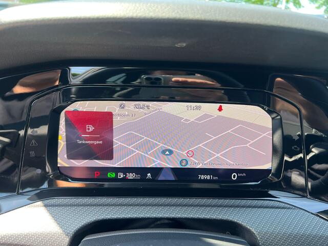 Volkswagen GOLF 1.0 eTSI R line camera, virtual cockpit, cruise, navi, airco