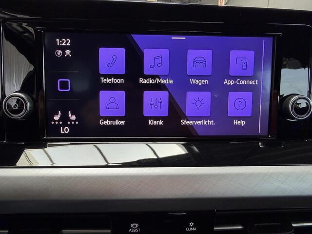 Volkswagen GOLF 1.5 eTSI Hybrid Life R-Line AUTOMAAT | APPLE CARPLAY | NAVIGATIE | MULTIMEDIA | STOELVERWARMING | PARKEERSENSOREN | SFEERVERLICHTING | LED |