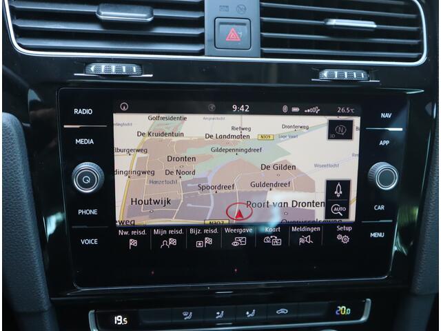 Volkswagen GOLF 1.5 TSI Highline Pano / Led / Navi / Elekramen / R-Line / Dealer onderhouden