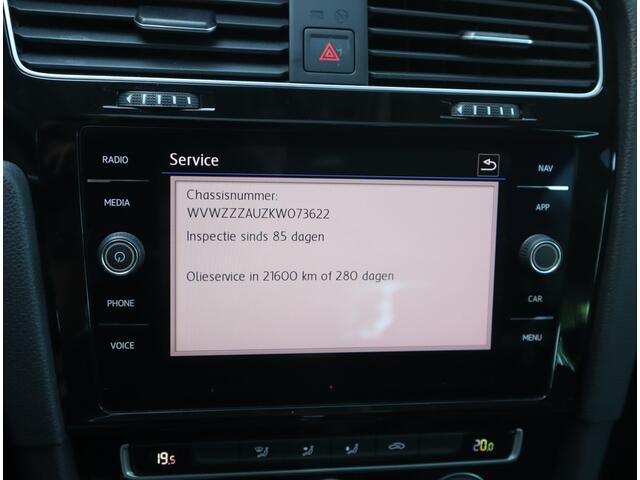 Volkswagen GOLF 1.5 TSI Highline Pano / Led / Navi / Elekramen / R-Line / Dealer onderhouden