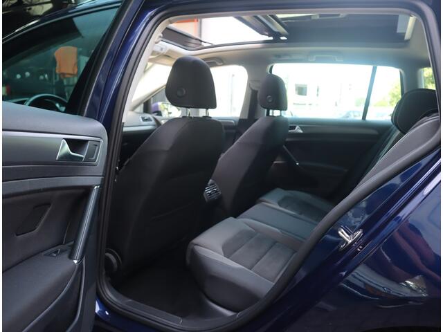 Volkswagen GOLF Variant 1.5 TSI Comfortline Business Pano / Navi / ACC / PDC / Trekh / Carplay / Keurige auto