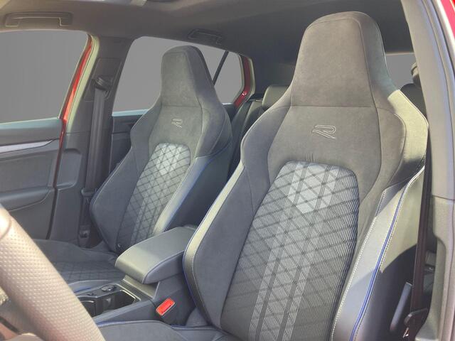 Volkswagen GOLF 1.5eTSI/150PK R-Line Edition DSG · Panoramadak · Apple/Android Car Play · Camera + Parkeersensoren · Garantie t/m 28-07-2030 of 100000km.