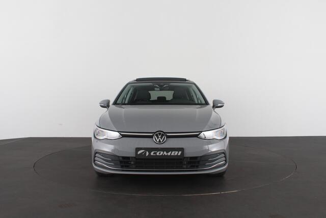 Volkswagen GOLF 1.4 eHybrid Style > Pano.schuifdak/Plug-in/Moonstone Grey/Keyless//Winterpakket...