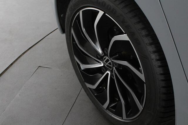 Volkswagen GOLF 1.4 eHybrid Style > Pano.schuifdak/Plug-in/Moonstone Grey/Keyless//Winterpakket...