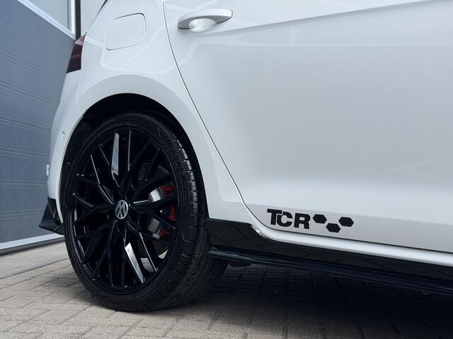 Volkswagen GOLF 2.0 TSI GTI TCR | KEYLESS | VIRTUAL | DCC | Camera | Dodehoek | Stoelverw. | CarPlay | ACC