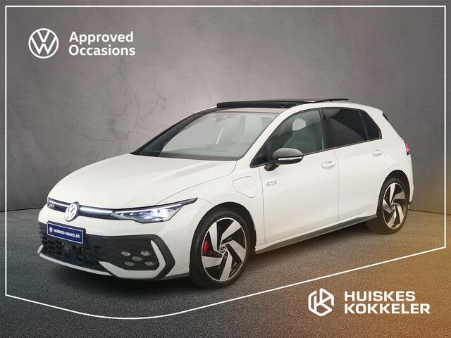 Volkswagen GOLF GTE 1.5 TSI eHybrid 272pk DSG Automaat Trekhaak, Lederen bekleding, Panoramadak, Black Style, LED matrix koplampen, Adaptive cruise control