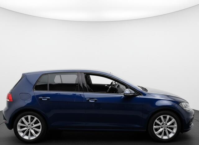 Volkswagen GOLF 1.5 TSI 130PK COMFORTLINE BUSINESS VELOURS/NAVI/ACC/CARPLAY