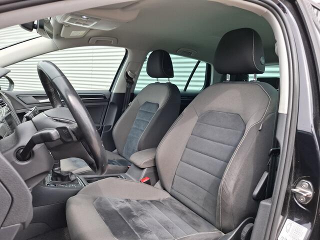 Volkswagen GOLF 1.4 TSI ACT Connected Series | Nieuw binnen! | Automaat | Camera | Stoelverwarming