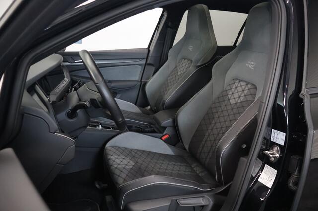 Volkswagen GOLF Variant 1.5 eTSI R-Line DSG | Panoramadak | Carplay | Winter Pakket
