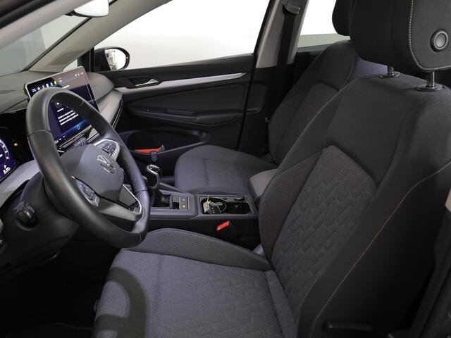 Volkswagen GOLF Life Edition 1.5 TSI 85 kW 116 pk | Verlengde garantie | Navigatie via App | Parkeersensoren | Achteruitrijcamera | Autom. airco (3 zones) |