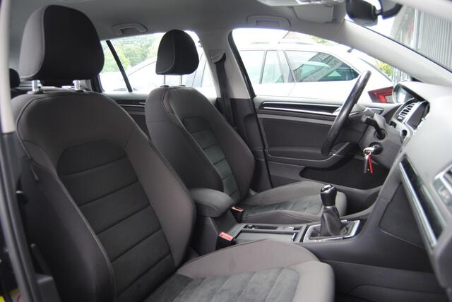 Volkswagen GOLF Variant 1.5 TSI Highline | Adaptive Cruise | NAV | Airco