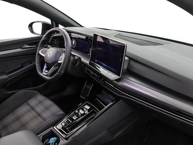 Volkswagen GOLF 1.5 eHybrid 272pk DSG GTE · Panoramadak · Camera · Matrix LED · Stuur- & Stoelverwarming · Sfeerverlichting · Apple/Android Car Play · Garantie t/m 15-09-2030 of 100.000km