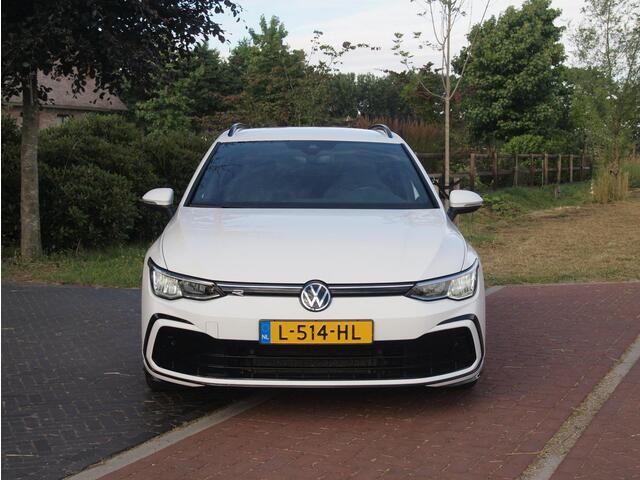 Volkswagen GOLF Variant 1.5 TSI R-Line | Camera | Sfeerverlichting | ACC | Apple Carplay | NL-Auto |