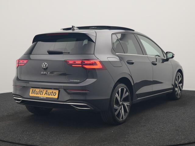Volkswagen GOLF 1.4 eHybrid Style PHEV 204pk Dealer O.H. | Trekhaak Af Fabriek | Panodak | Adaptive Cruise | Camera | IQ Light | Alcantara Sportstoelen Memory & Massage | Sfeerverlichting | Apple Carplay | Stoelen & Stuur Verwarmd | Blis | Keyless | Plug In Hybrid |
