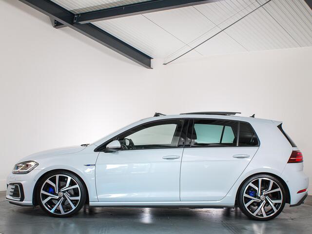Volkswagen GOLF 1.4 TSI GTE PHEV Panoramadak, LED, Camera, ACC, Trekhaak, Mooie uitvoering!