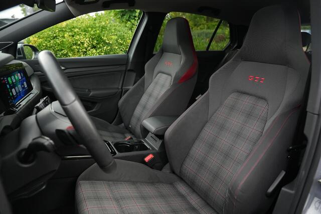 Volkswagen GOLF 2.0 TSI GTI Pano IQ 245PK H&K