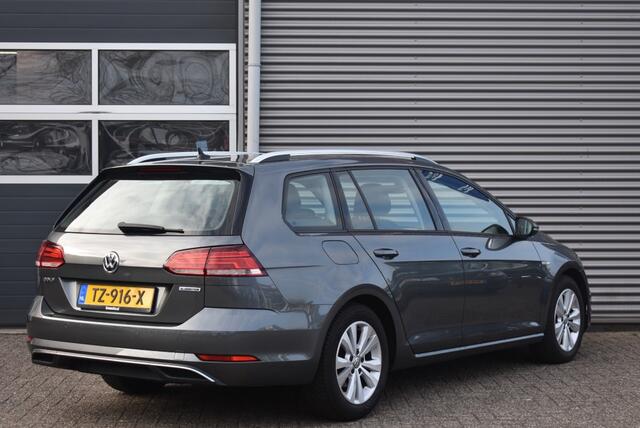 Volkswagen GOLF 1.5 TSI COMFORTLINE BUSINESS / ADAP. CRUISE / CARPLAY