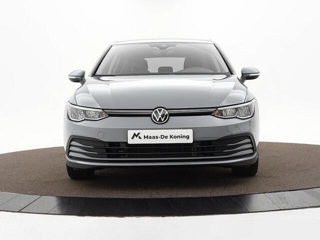 Volkswagen GOLF 1.0 eTSI 110pk DSG Life · Camera · Apple/Android Car Play · Navigatie · P-Sensoren · Sfeerverlichting · 16'' Inch · Garantie t/m 06-02-2028 of 100.000km