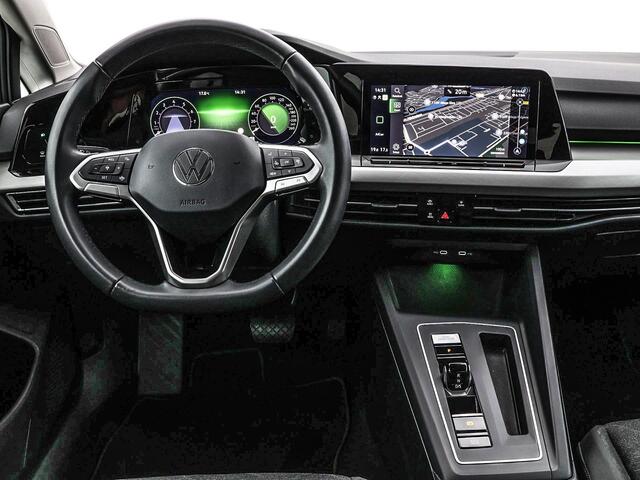 Volkswagen GOLF 1.0 eTSI 110pk DSG Life · Camera · Apple/Android Car Play · Navigatie · P-Sensoren · Sfeerverlichting · 16'' Inch · Garantie t/m 06-02-2028 of 100.000km