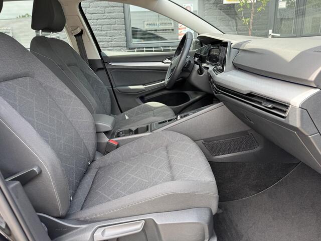 Volkswagen GOLF Variant 1.0 eTSI Life Business