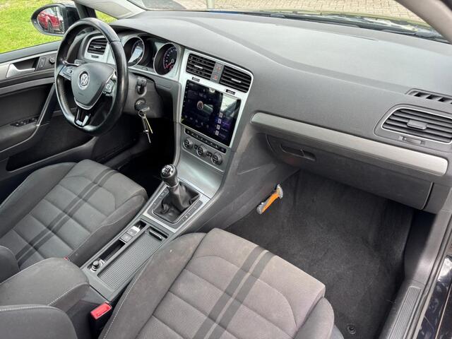 Volkswagen GOLF Variant 1.0 TSI Comfortline 2017 Zwart Trekhaak NL Auto