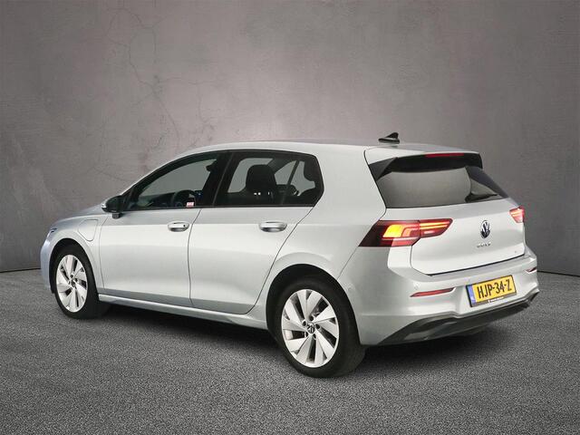 Volkswagen GOLF Life Edition 1.5 TSI eHybrid 204pk DSG Automaat Adaptive cruise control, Achteruitrijcamera, Stoelverwarming, App connect, Parkeersensoren, LED koplampen