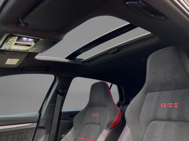 Volkswagen GOLF 2.0TSI/300PK GTI Clubsport DSG · Panoramadak · 360°Camera + Parkeersensoren · Harman/Kardon sound · Garantie t/m 21-08-2030 of 100000km.