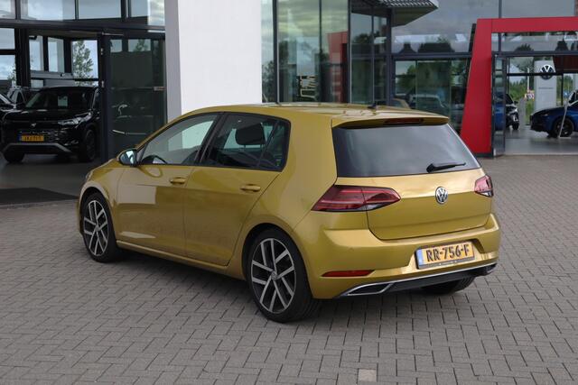 Volkswagen GOLF 1.5 TSI Highline 150PK / 110kW DSG, Apple Carplay & Android Auto, LED koplampen, LED achterlichten met dynamische richtingaanwijzers, elektrisch verstel-, verwarm- en inklapbare buitenspiegels (spiegelpakket), draadloze telefoonlader, discover pro navigat