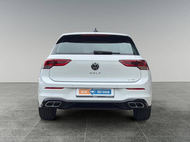 Volkswagen GOLF 1.5 130pk eTSI R-Line Business Parkeersensoren voor en achter | 'App-Connect' voor Apple CarPlay en Android Auto | Digitale radio-ontvangst DAB+
