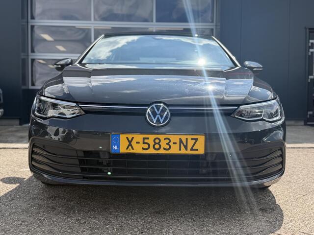 Volkswagen GOLF 1.0 TSI Life Business - Adative Cruise Control - Apple Carplay/Android Auto - Electrische Stoelen