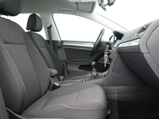 Volkswagen GOLF 1.0 TSI Comfortline | Clima | Navi | Lm | Carplay