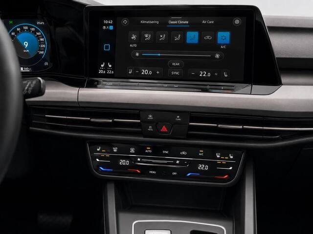 Volkswagen GOLF Variant 1.5 eTSI Life Business Trekhaak Airco ECC Navi Carplay Adaptive Cruise Control Full LED Stoel/stuurwielverwarming PDC VA+ Camera DAB+ Virtual Cockpit Privacy Glass