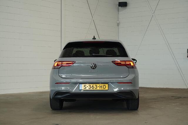 Volkswagen GOLF 1.0 TSI Life Business | Ambienteverlichting | Carplay | Stoelv. | Parkeersensoren |