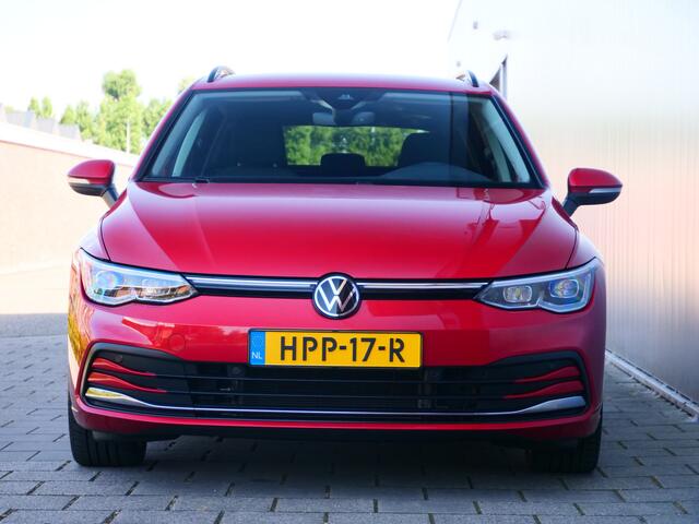 Volkswagen GOLF 1.5 eTSI Style 150 Pk Automaat Navi / DAB / Apple Carplay / Trekhaak