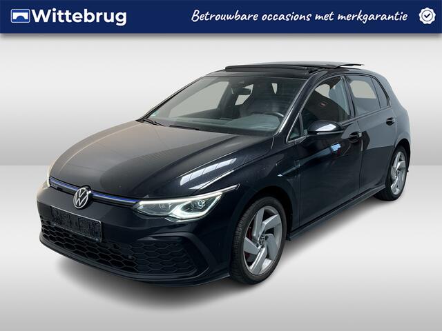 Volkswagen GOLF 1.4 eHybrid GTE / AUTOMAAT/ 245 PK/ PANO/ PARK.SENSOR.V+A/ STUUR+STOELVERWARM./ APP-CONNECT/ ACC/ KEYLESS/ DIGITAL DASH/ RIJ-MODI/ NAVI/ DAB/ CLIMA/ LED/ 17'' LMV