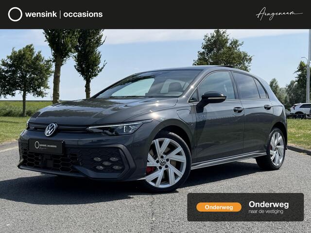Volkswagen GOLF 1.5 eHybrid GTE | Panoramdak | Trekhaak | Stoelventilatie | HUD | Apple Carplay/Android Auto | Camera | Lederen bekleding |