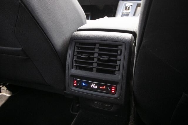 Volkswagen GOLF 1.4 eHybrid GTE - Schuif/-kanteldak | Wegkl. trekhaak | Achterbankverw. | IQ