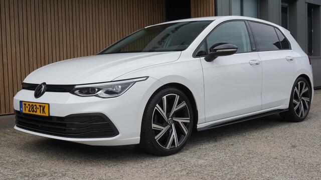 Volkswagen GOLF 1.5 TSI 131PK 5Drs *Black Style* IQ Light A-Camera Virtual Stoel & Stuurverwarming Adaptive Cruise 18inch LM *Sfeerverlichting*
