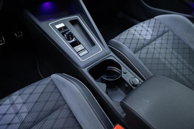Volkswagen GOLF 1.5 eTSI R-Line Business | Trekhaak | Dodehoekdetectie |