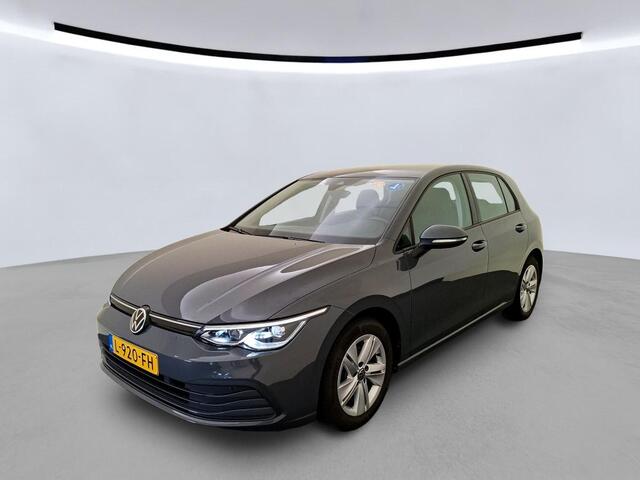 Volkswagen GOLF 1.5 TSI Life Business / Navigatie / Parkeersensoren / Trekhaak afn. / LED verlichting / Clima / El verst. stoelen TRANS