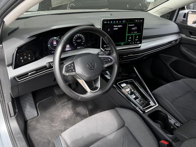 Volkswagen GOLF 1.5 eHybrid Life Edition PHEV | ERGO Massage | LED | Camera | ACC | Sfeerverlichting ( Vestiging - Nieuwegein )