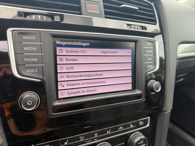 Volkswagen GOLF 1.4 TSI R Line Aut- Panoramadak, Stoelverwarming, Privacy Glass, Navigatie, Park Assist