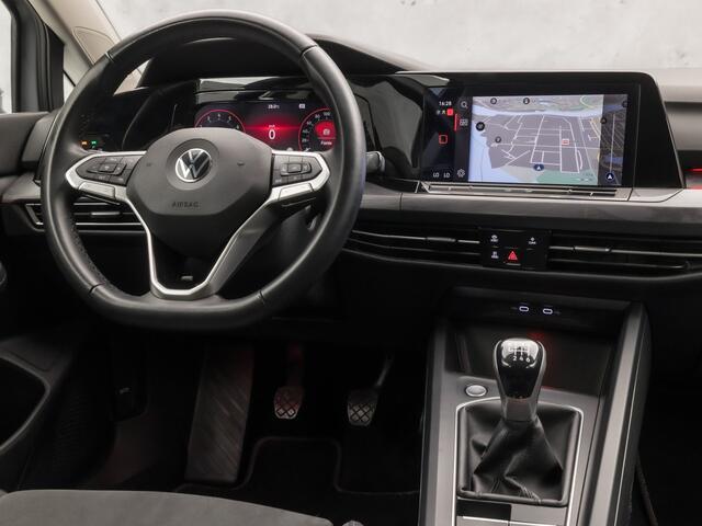 Volkswagen GOLF 1.5 TSI Sport (4 CILINDER, APPLE CARPLAY, MEMORY SEAT, CAMERA, DYNAMISCHE KNIPPERLICHTEN, ALCANTARA, SPORTSTOELEN, GETINT GLAS, KEYLESS START, SFEERVERLICHTING, NIEUWSTAAT)