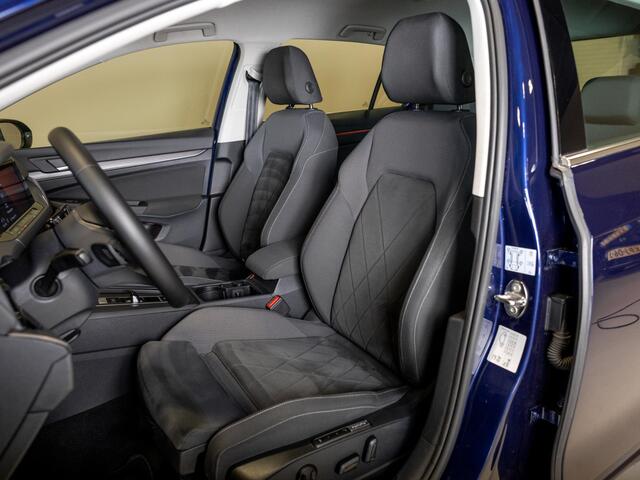 Volkswagen GOLF 1.5 eTSI R-Line Business+ 150pk / Dodehoek detectie / Elektrisch verstelbare stoelen met geheugen / Achteruitrijcamera / Stoelverwarming / Apple carplay /