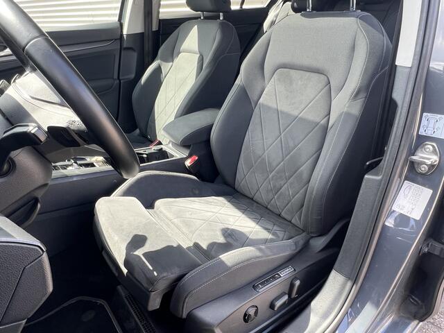 Volkswagen GOLF 1.5 eTSI Style | Nieuw Binnen! | Pano | Memory | ACC