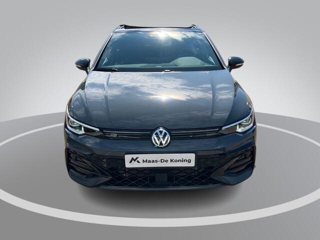 Volkswagen GOLF 1.5eTSI/150PK R-Line Black Style · Panoramadak · Harman/Kardon sound · Apple/Android Car Play · Camera · Garantie t/m 14-09-2030 of 100000km.