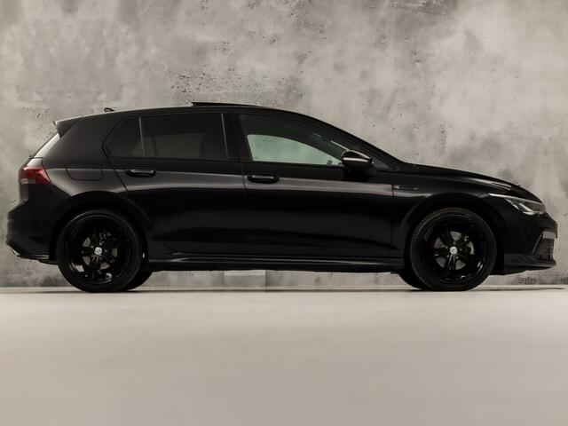 Volkswagen GOLF 1.5 TSI R-Line 150Pk Automaat (2X R-LINE, PANORAMADAK, BLACK PACK, KUIPSTOELEN, STUUR/STOELVERWARMING, SFEERVERLICHTING, KEYLESS, APPLE CARPLAY, NIEUWE APK, NIEUWSTAAT)