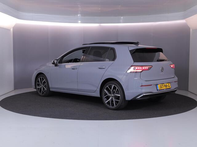 Volkswagen GOLF 1.5 eHybrid Style Edition Navi| Pano.dak|